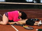 Thicc tennis slut sucks off instructor