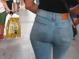 Latina MILFs sexy ass in tight blue jeans